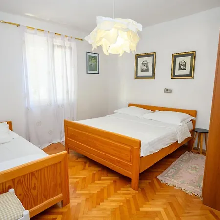 Tanjy Apartman Selce
